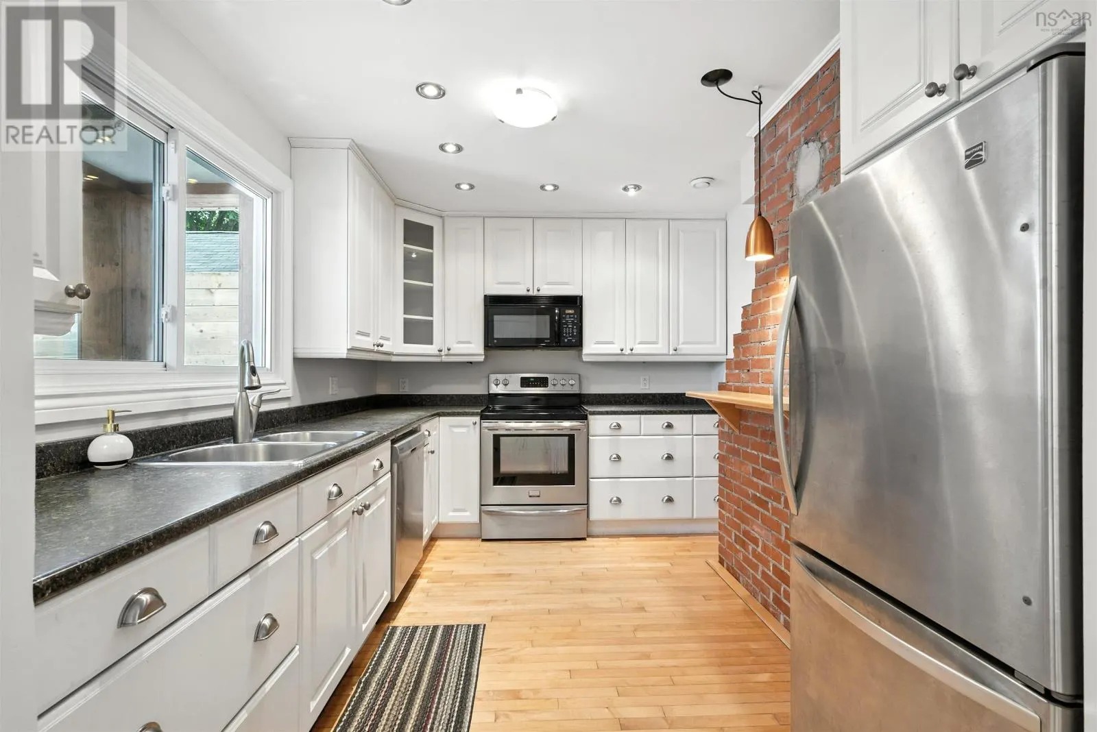 2221 BLINK BONNIE Terrace