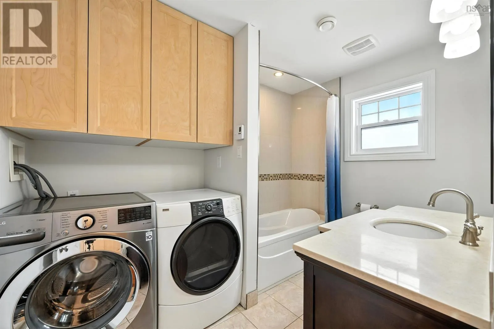 2221 BLINK BONNIE Terrace