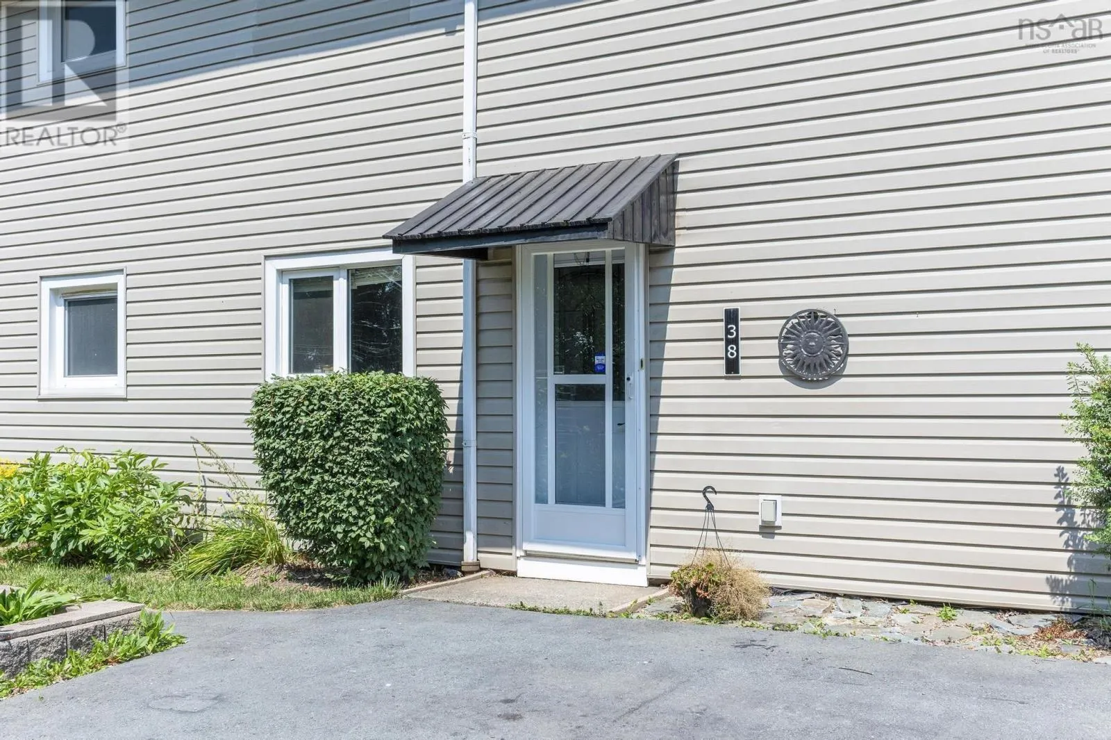 38 Lynn Drive