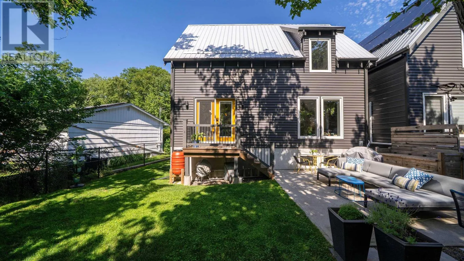 12 Knob Hill Crescent