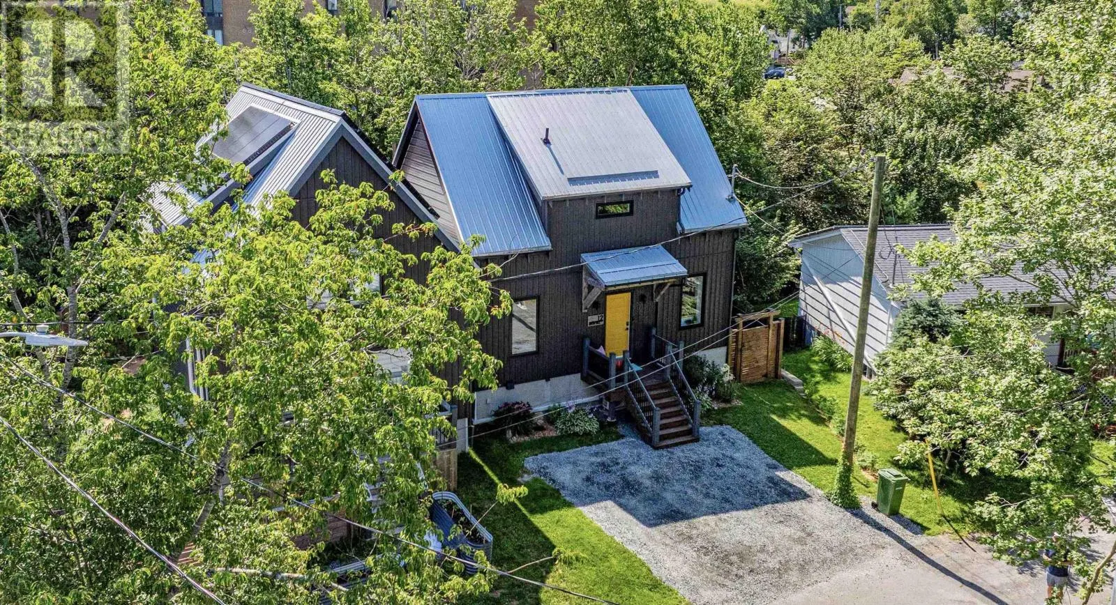 12 Knob Hill Crescent