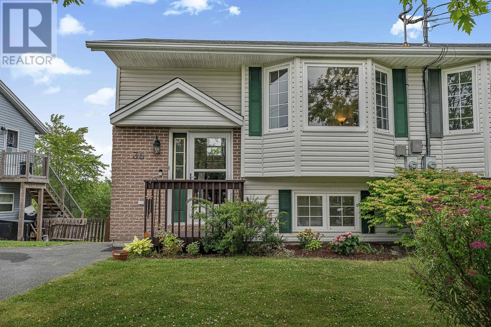 36 Thorncrest Court