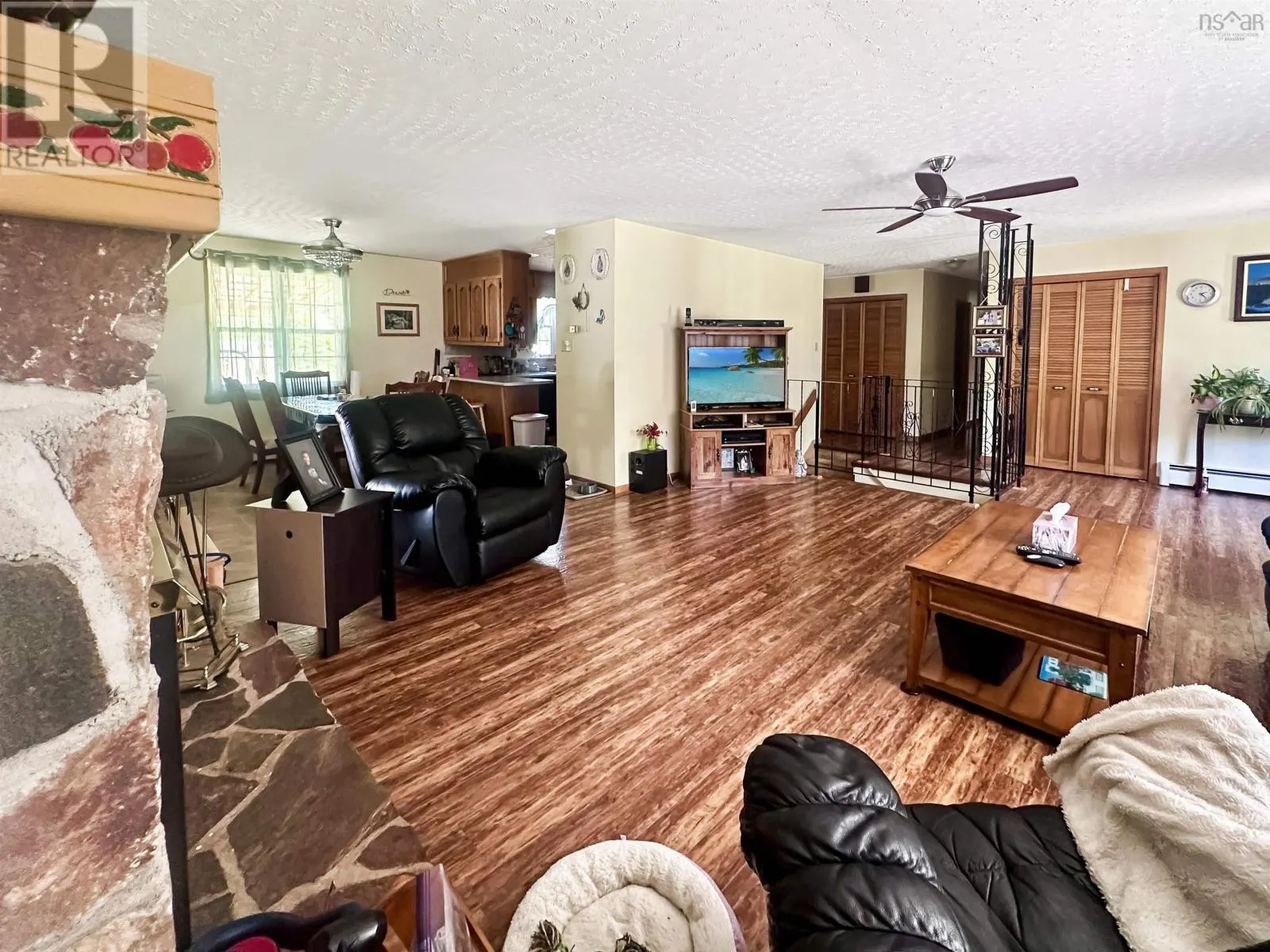 352 Lawrence Road