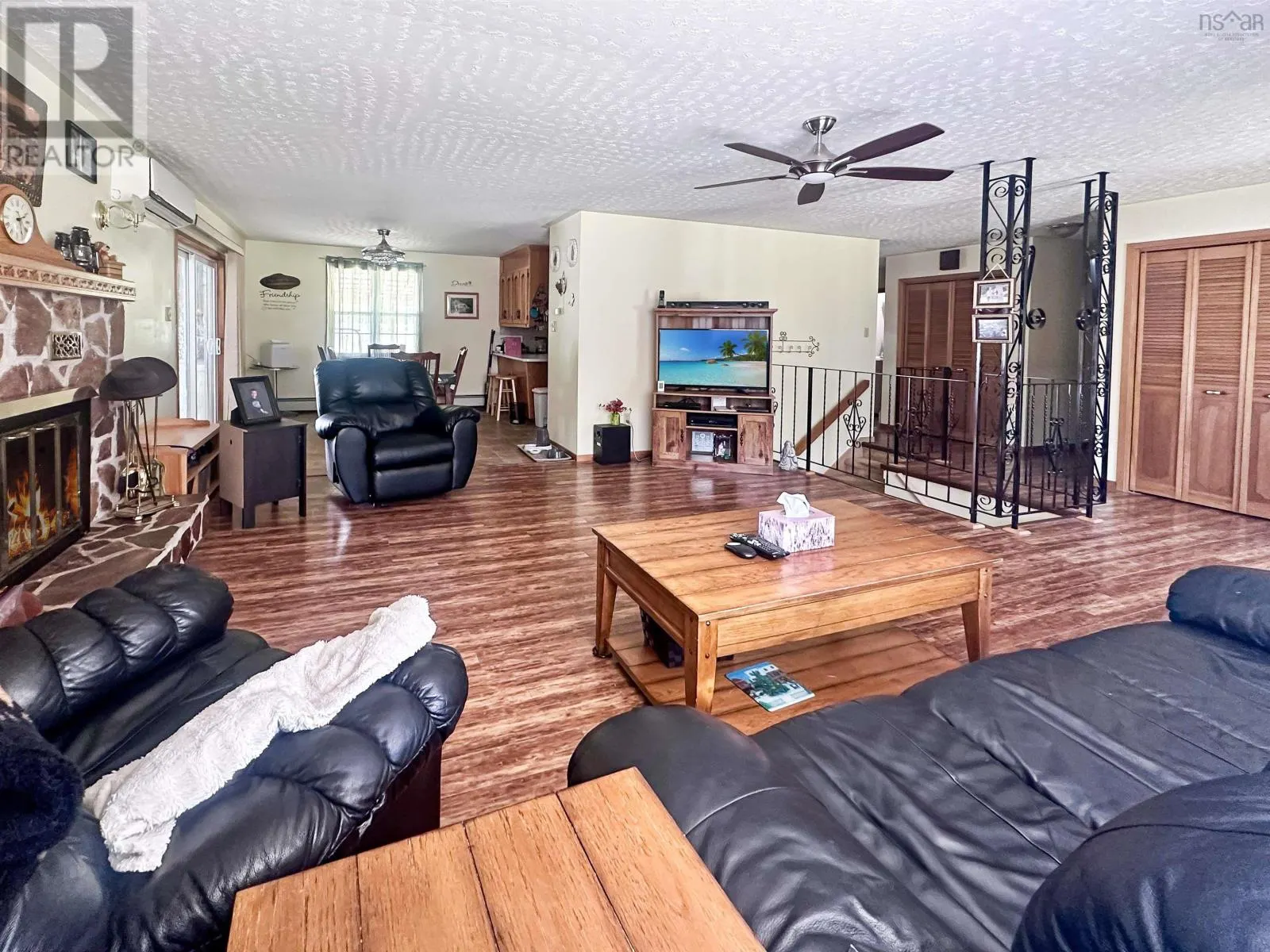 352 Lawrence Road