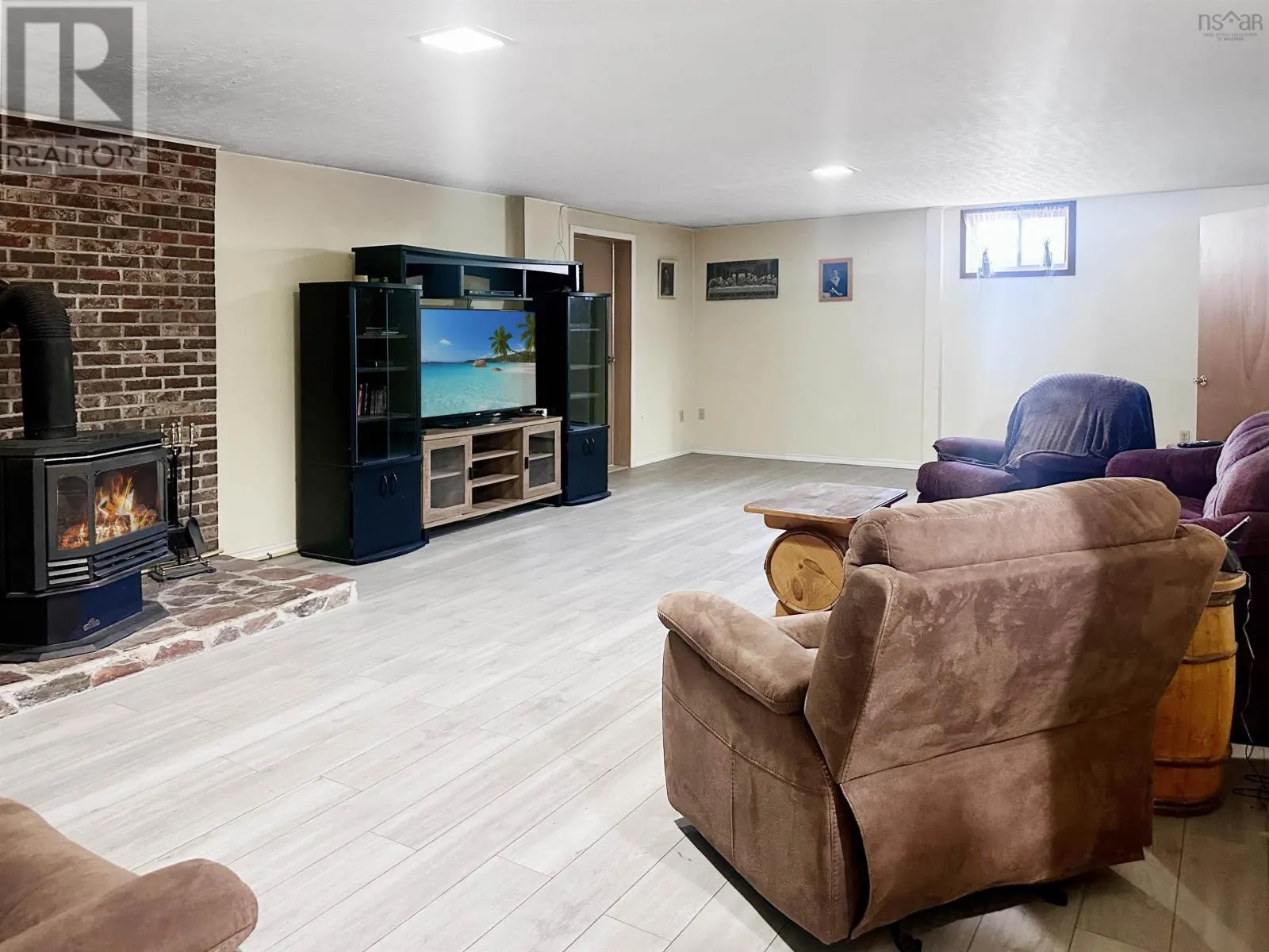 352 Lawrence Road