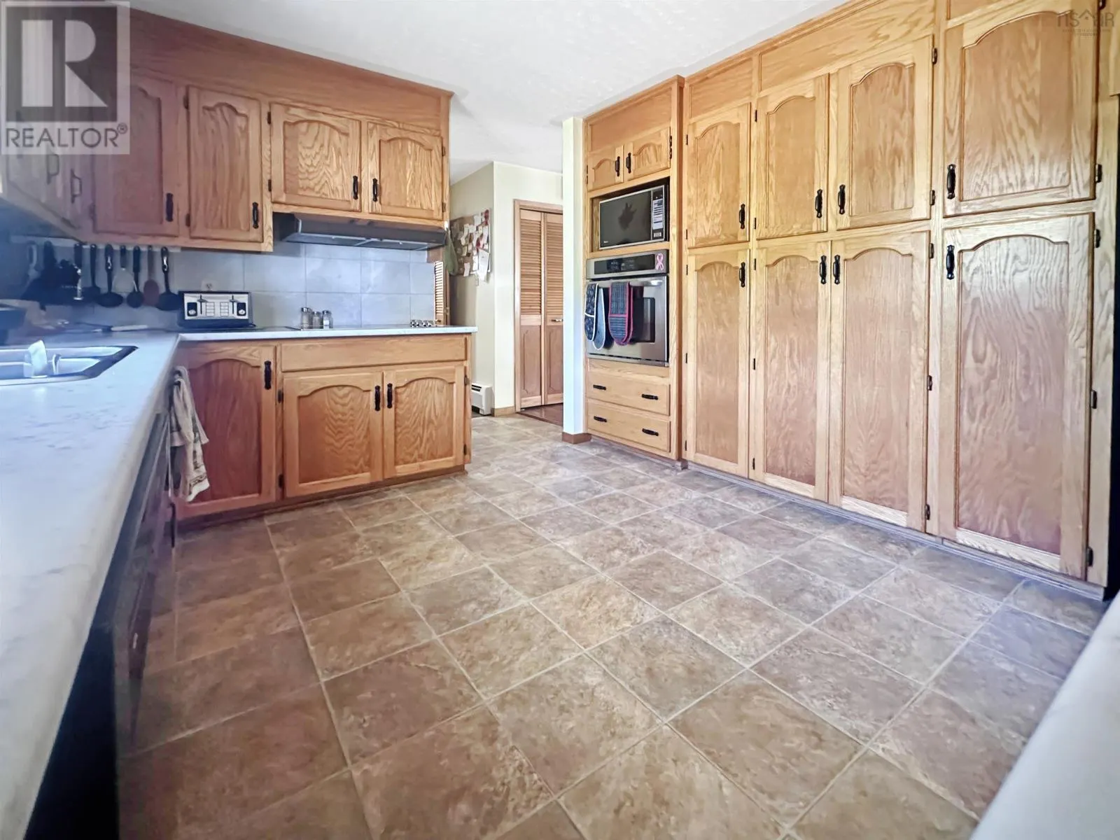 352 Lawrence Road