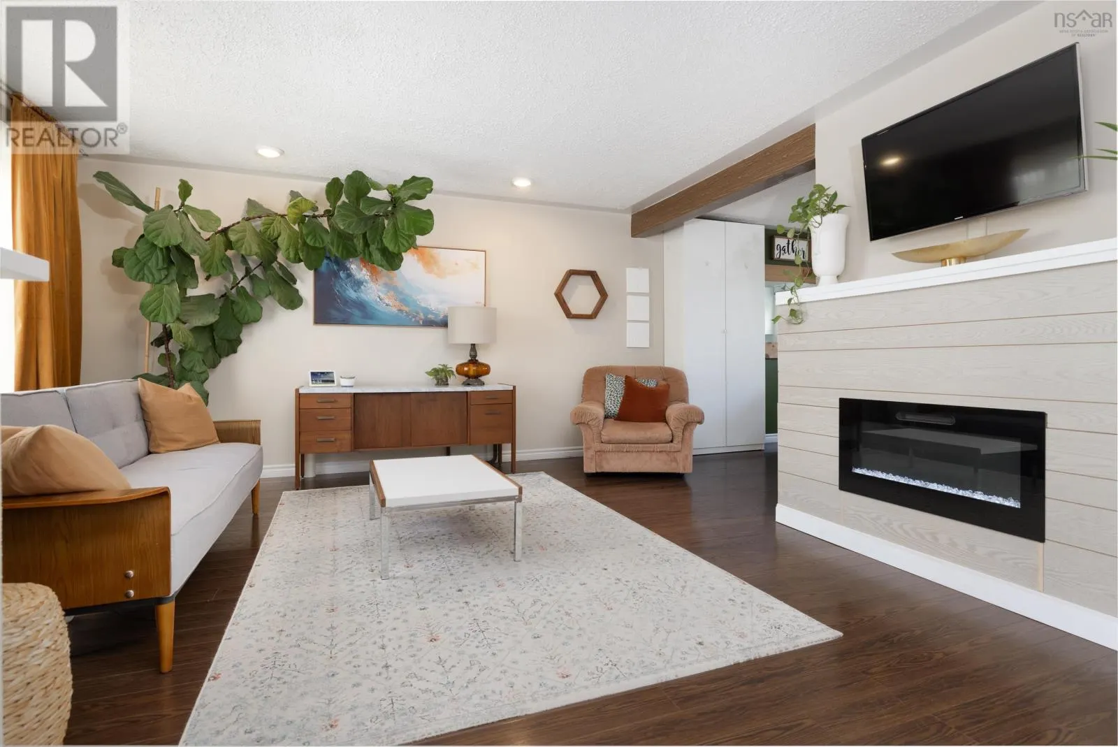 83 Stuart Harris Drive