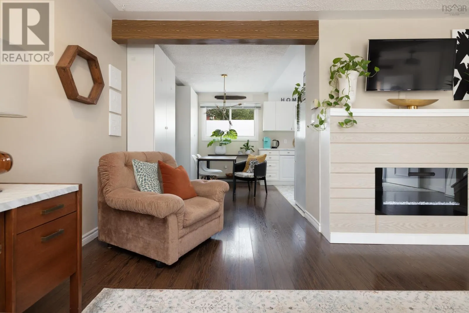 83 Stuart Harris Drive