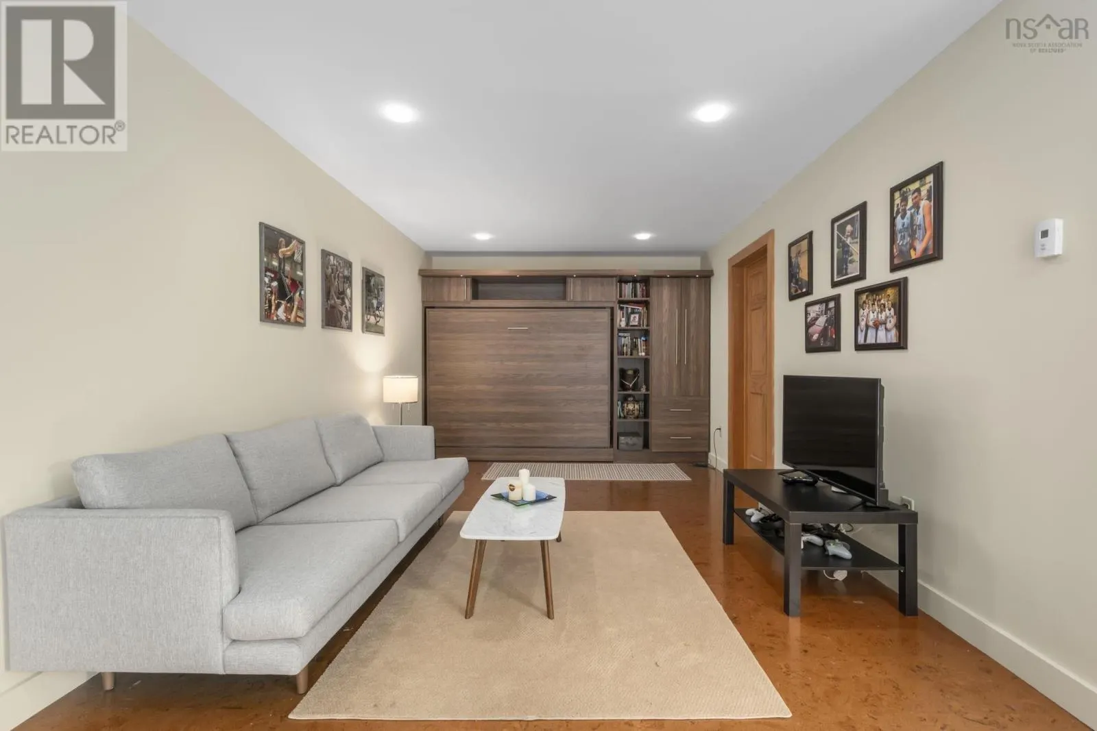 49 Fairway Grove