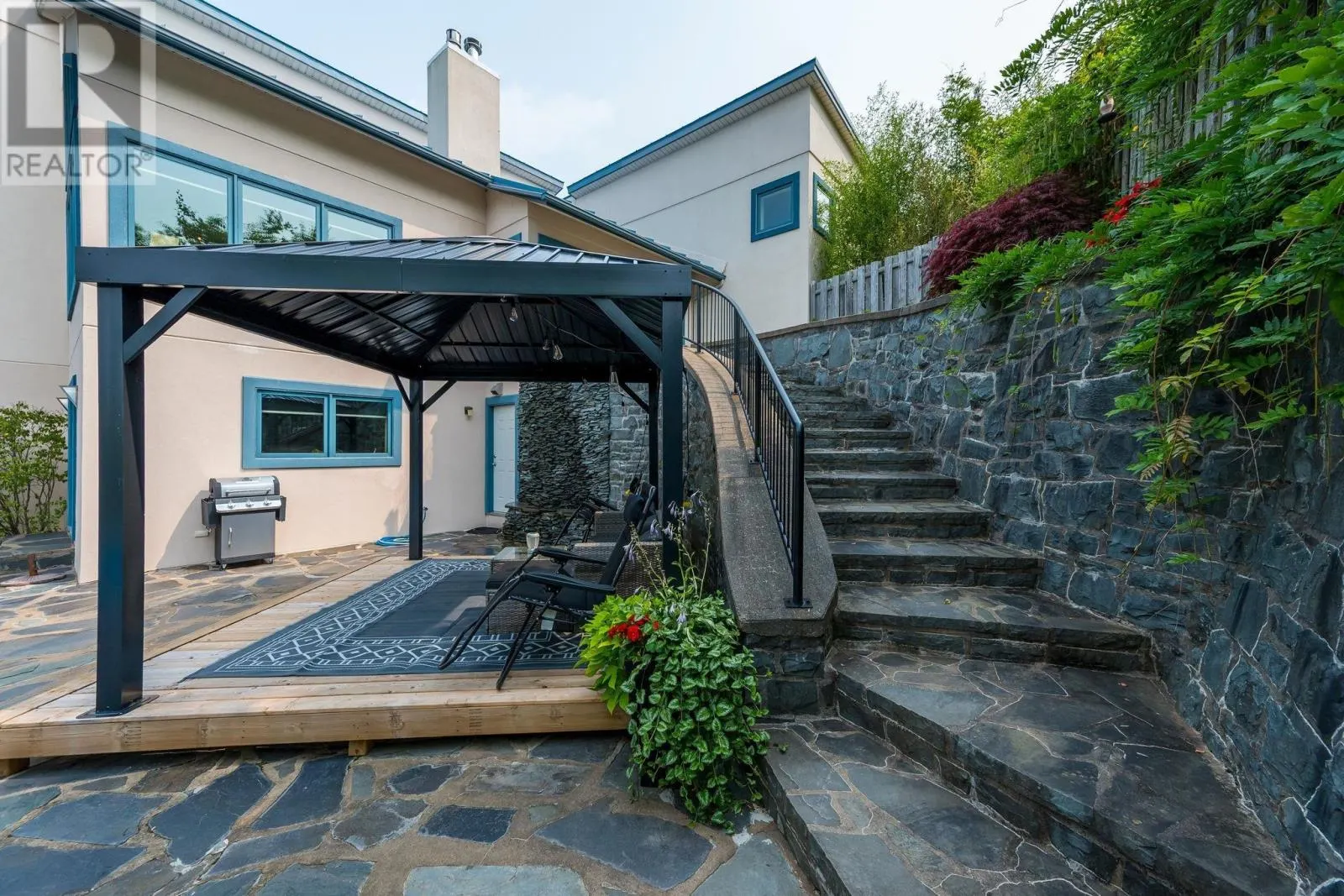49 Fairway Grove