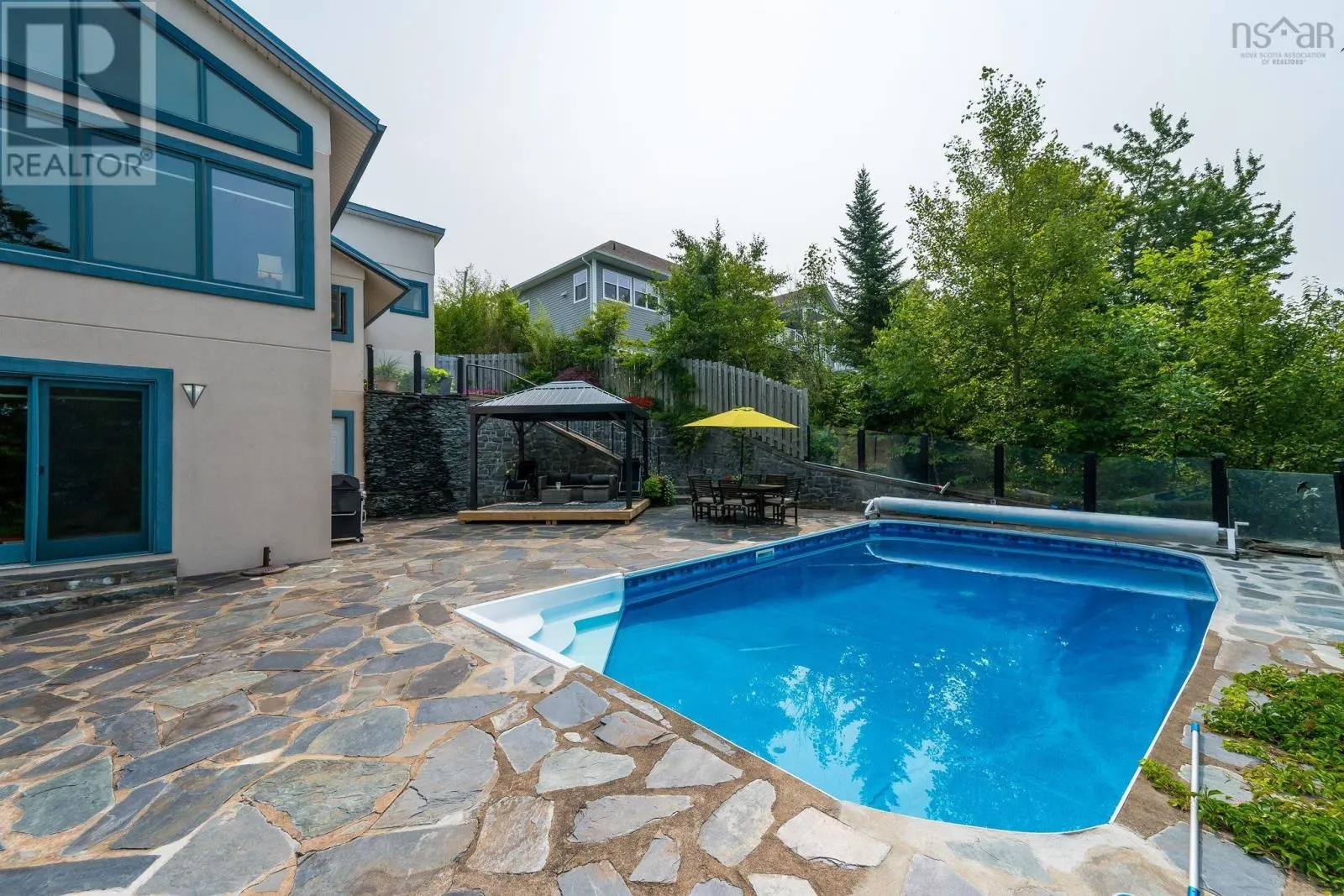 49 Fairway Grove