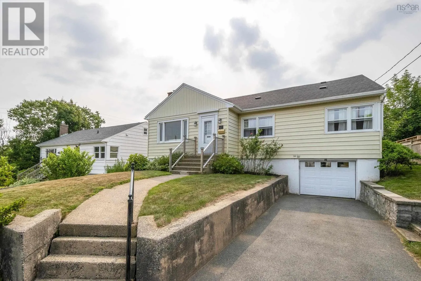 28 Piers Avenue