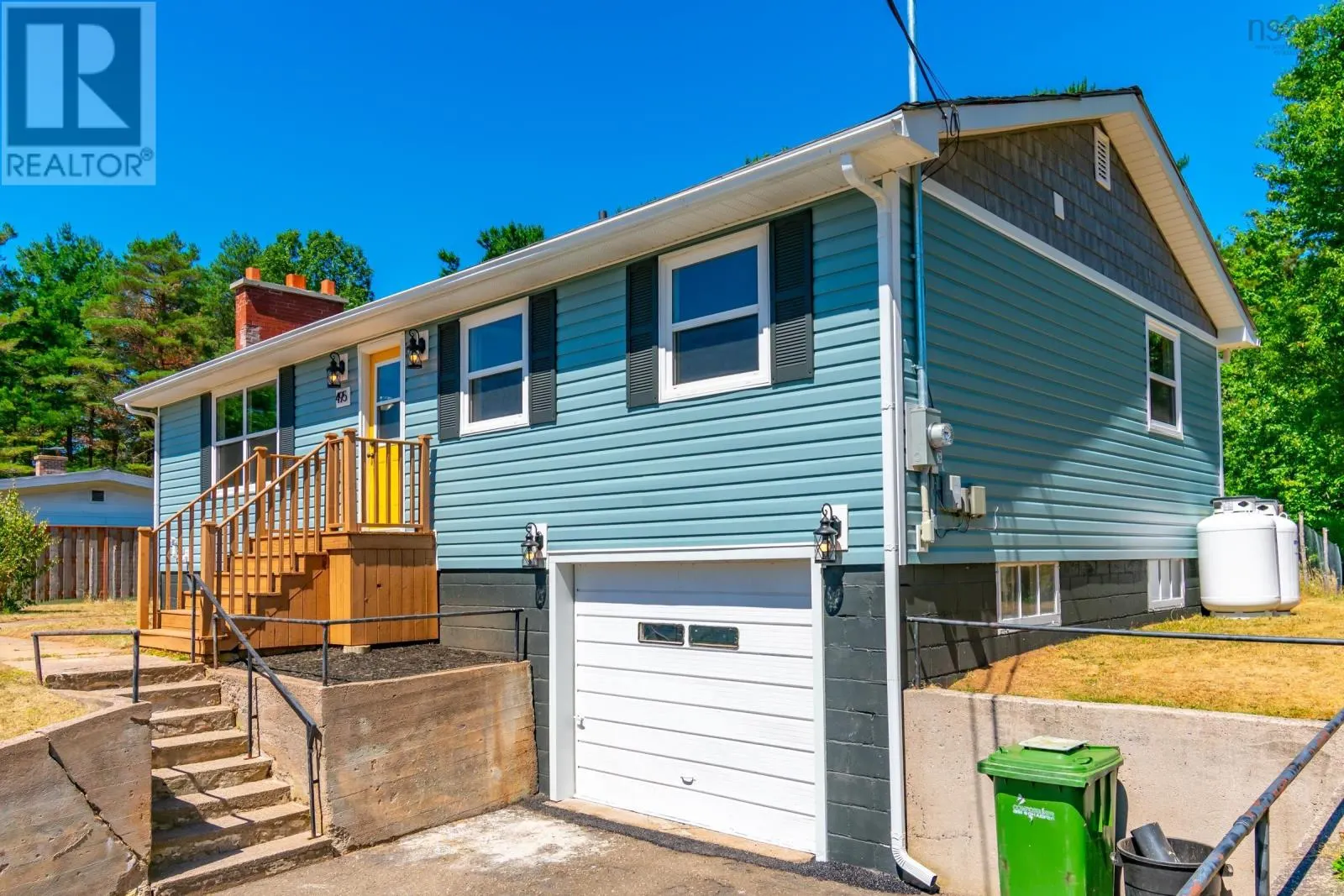 495 Pine Ridge Avenue