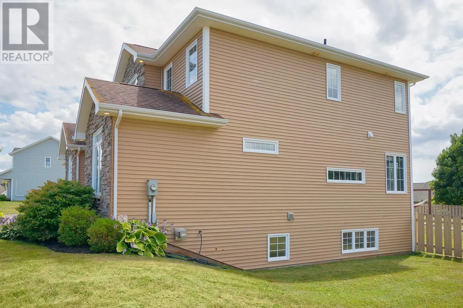 6 Falcon Drive