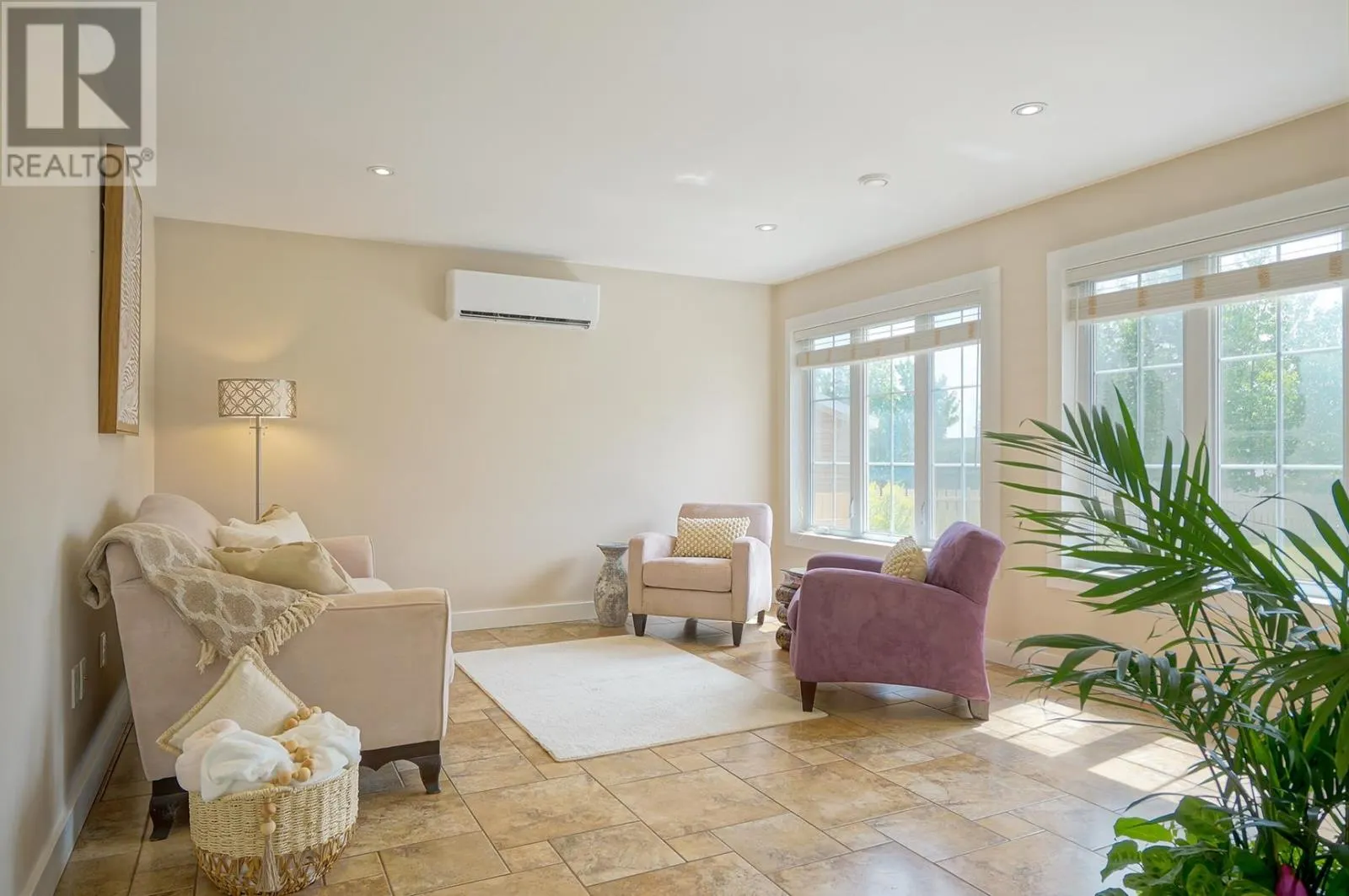 6 Falcon Drive