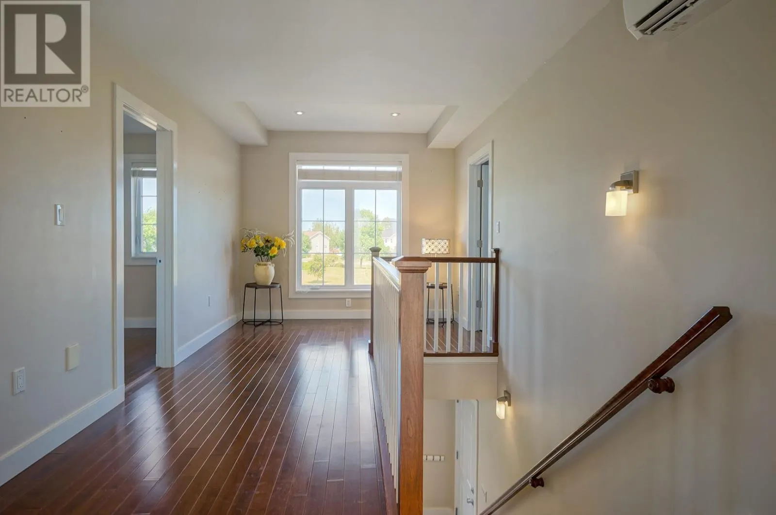 6 Falcon Drive