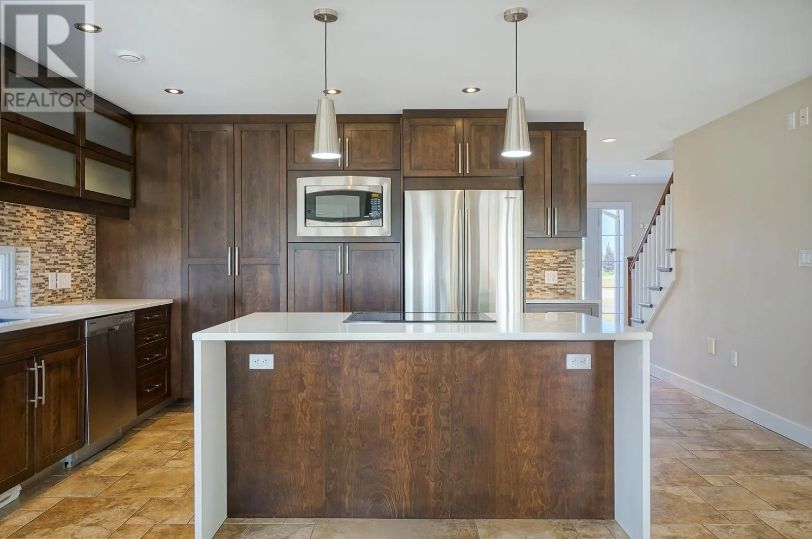 6 Falcon Drive
