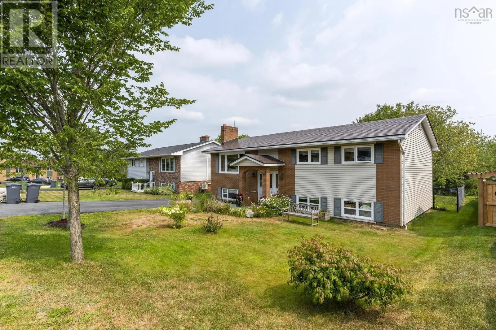 93 Hannebury Drive