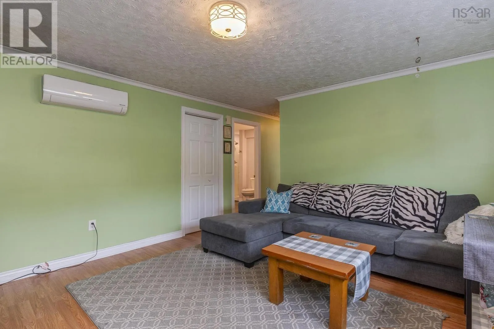 93 Hannebury Drive