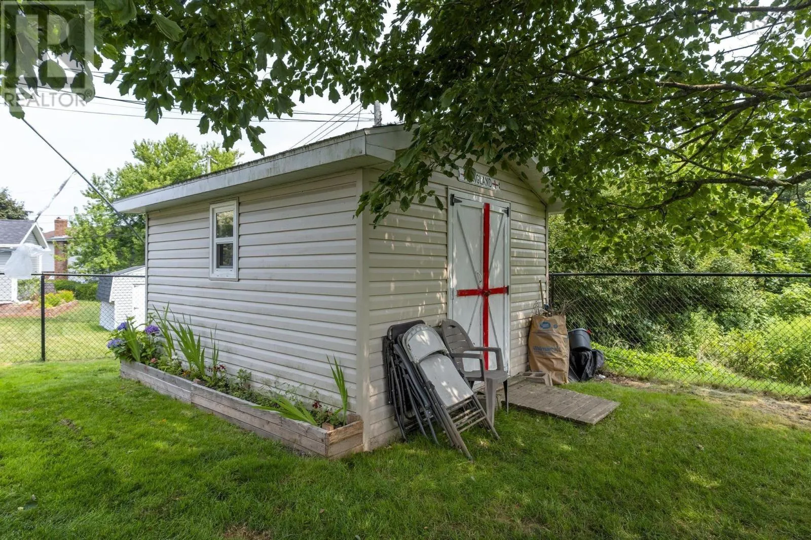 93 Hannebury Drive