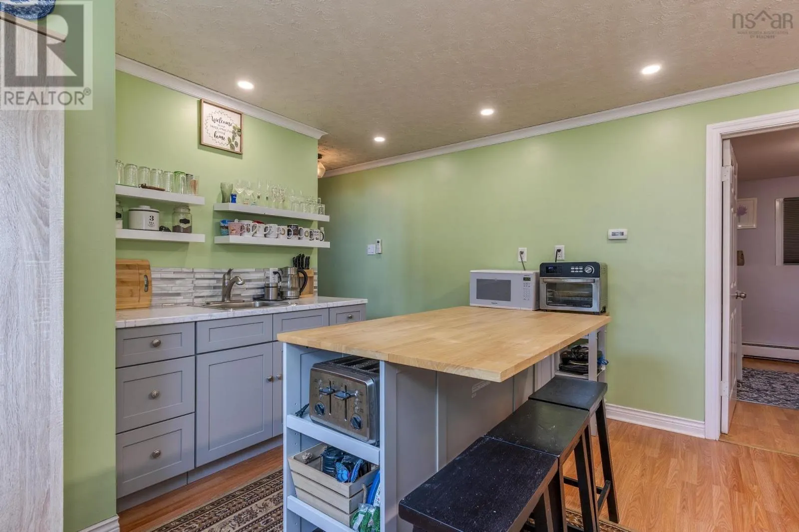 93 Hannebury Drive