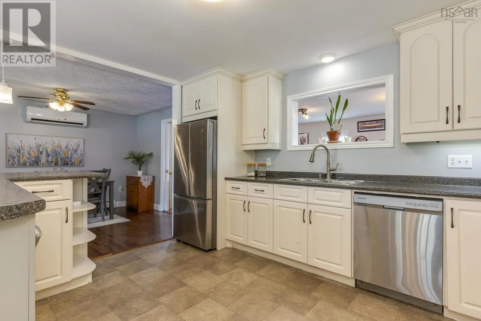 93 Hannebury Drive