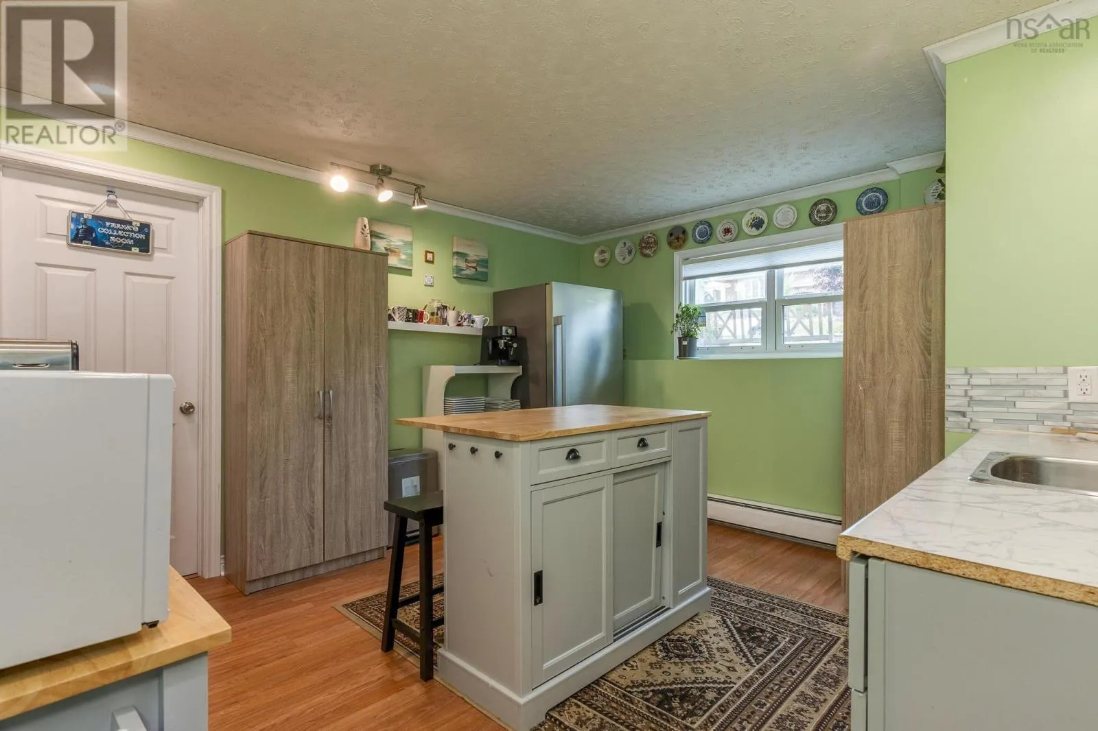 93 Hannebury Drive