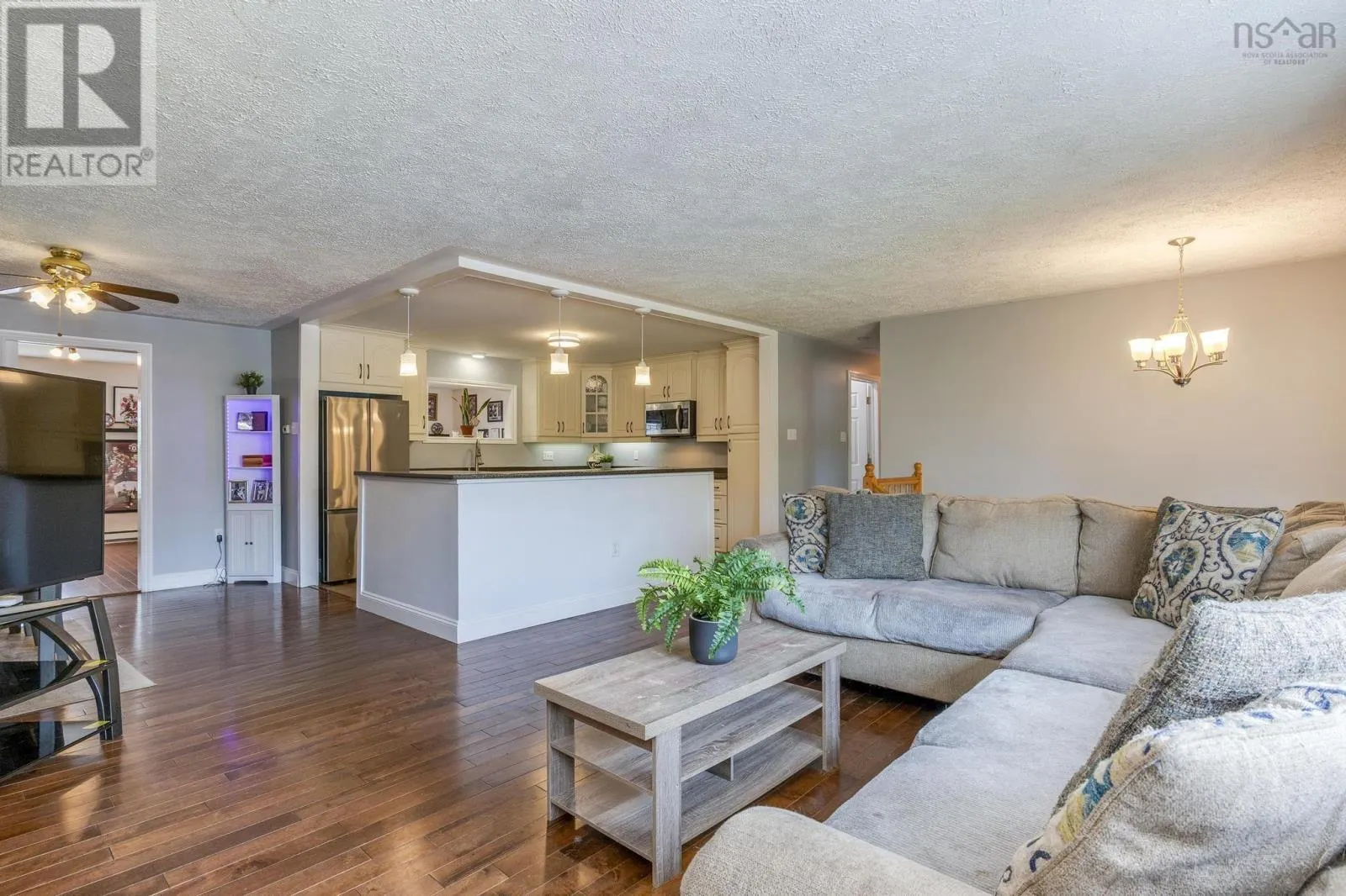 93 Hannebury Drive