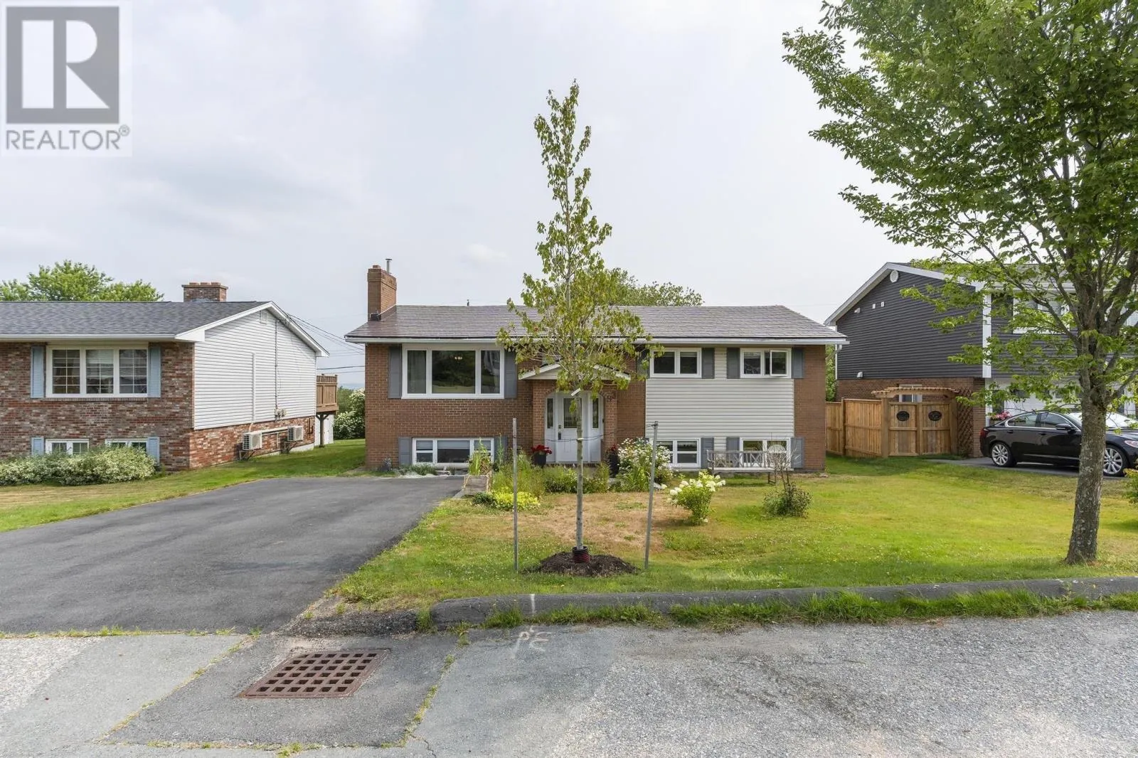 93 Hannebury Drive