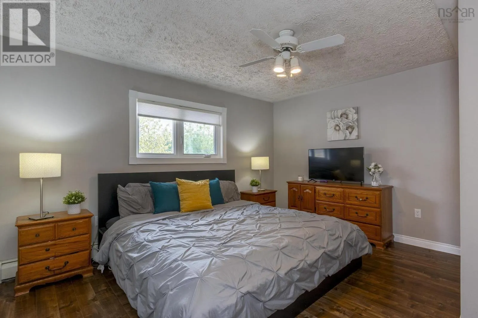 93 Hannebury Drive