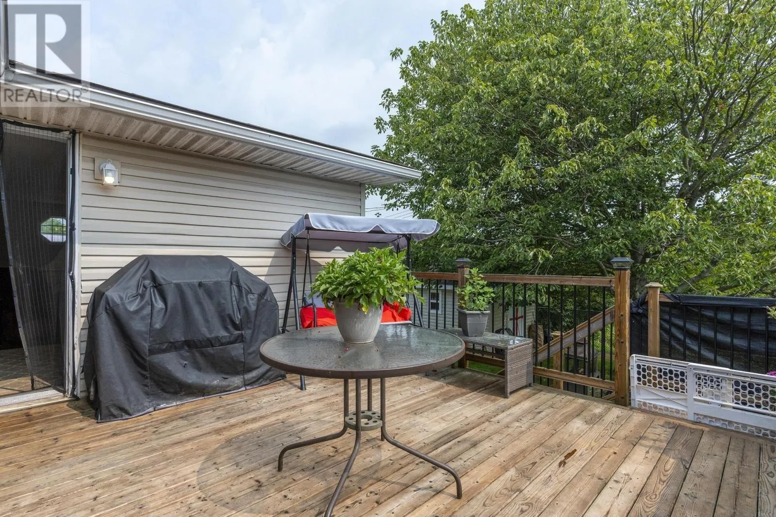93 Hannebury Drive