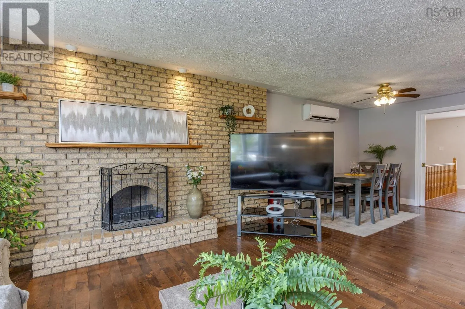 93 Hannebury Drive