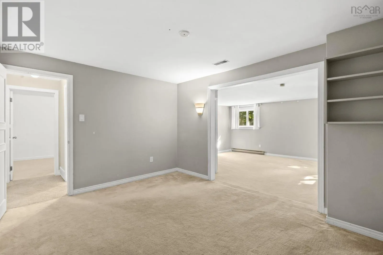 6 Laurentide Drive