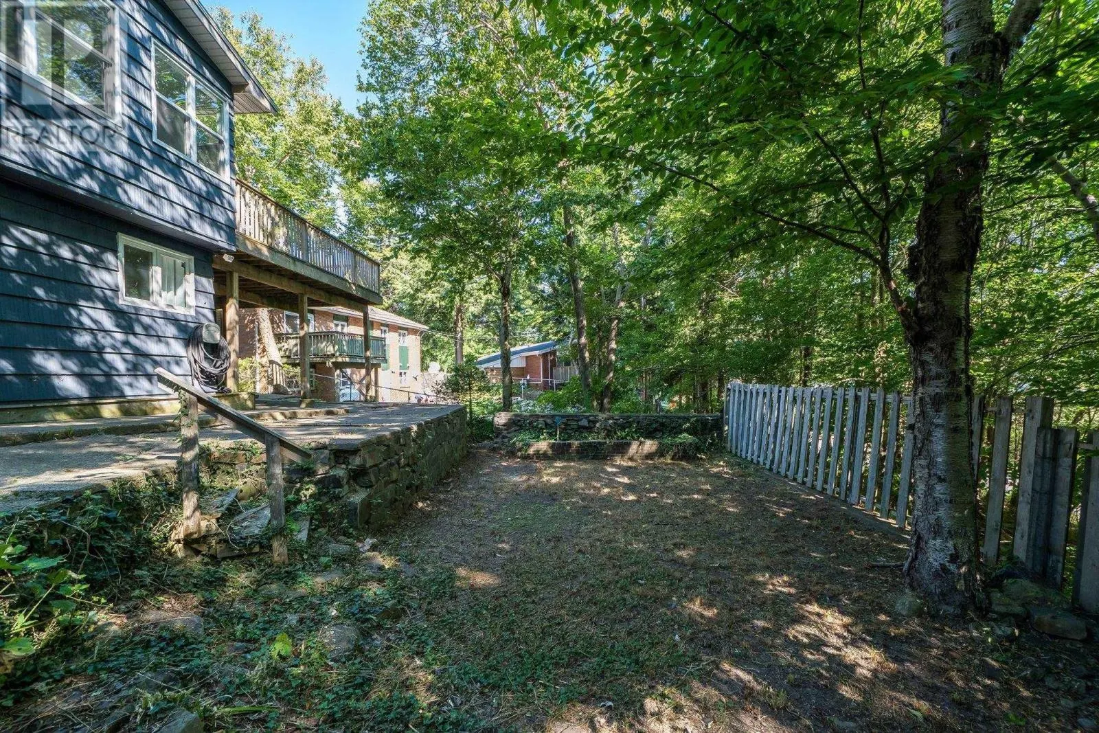 6 Laurentide Drive