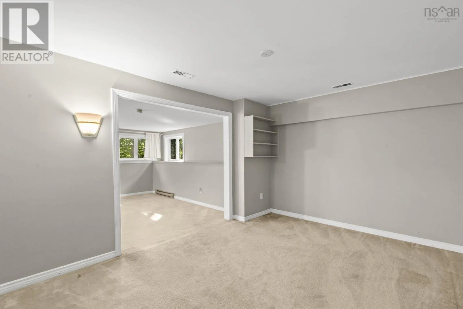 6 Laurentide Drive