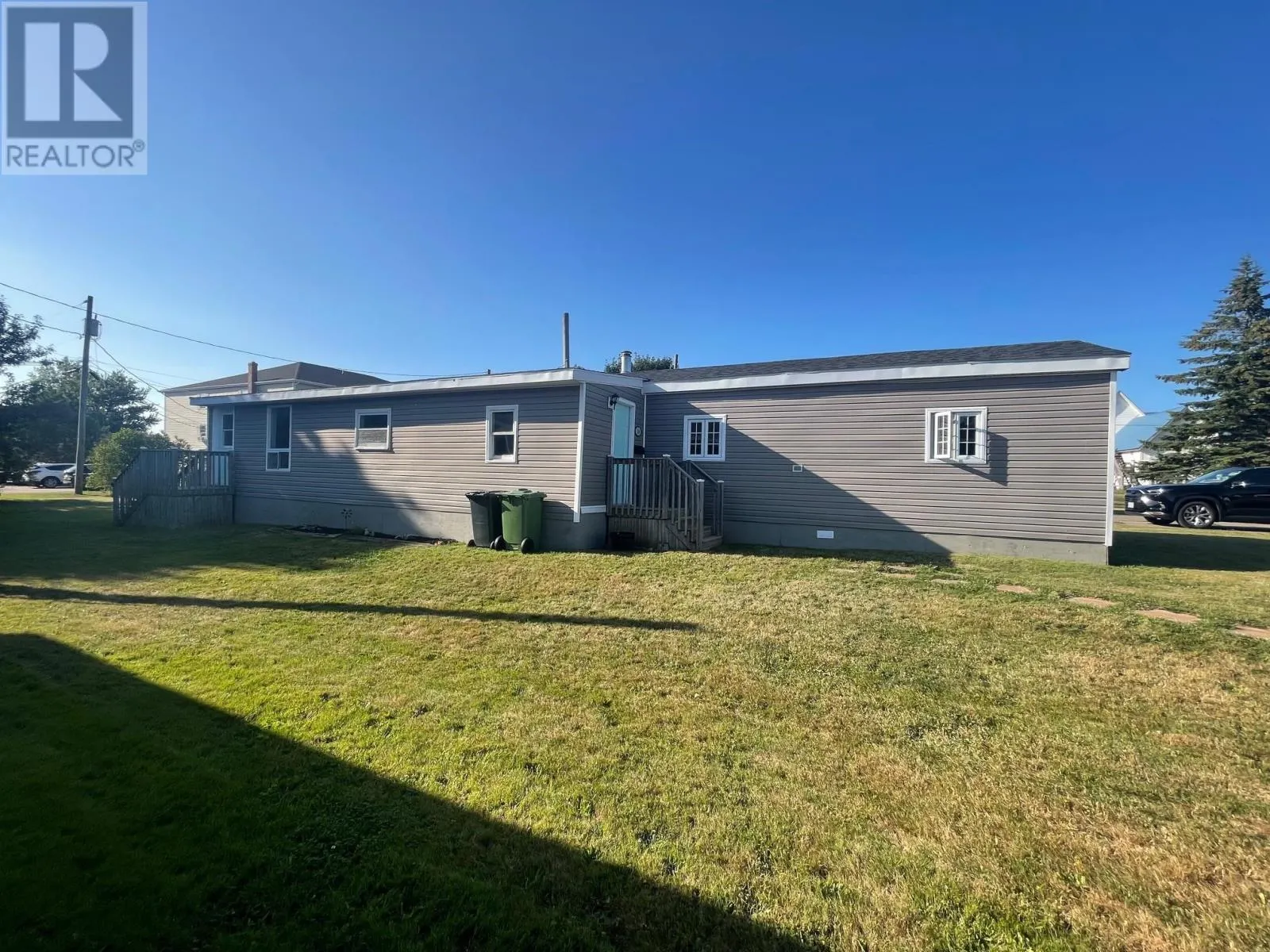 16 West Drive
