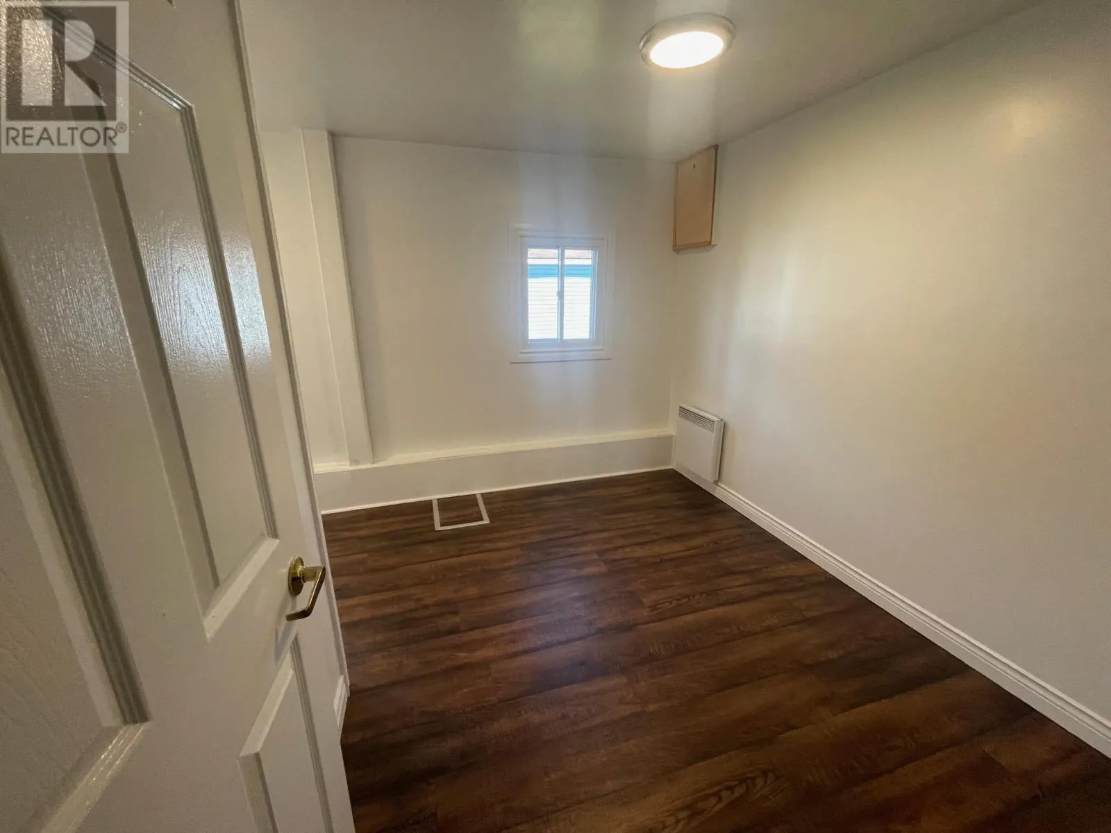 16 West Drive