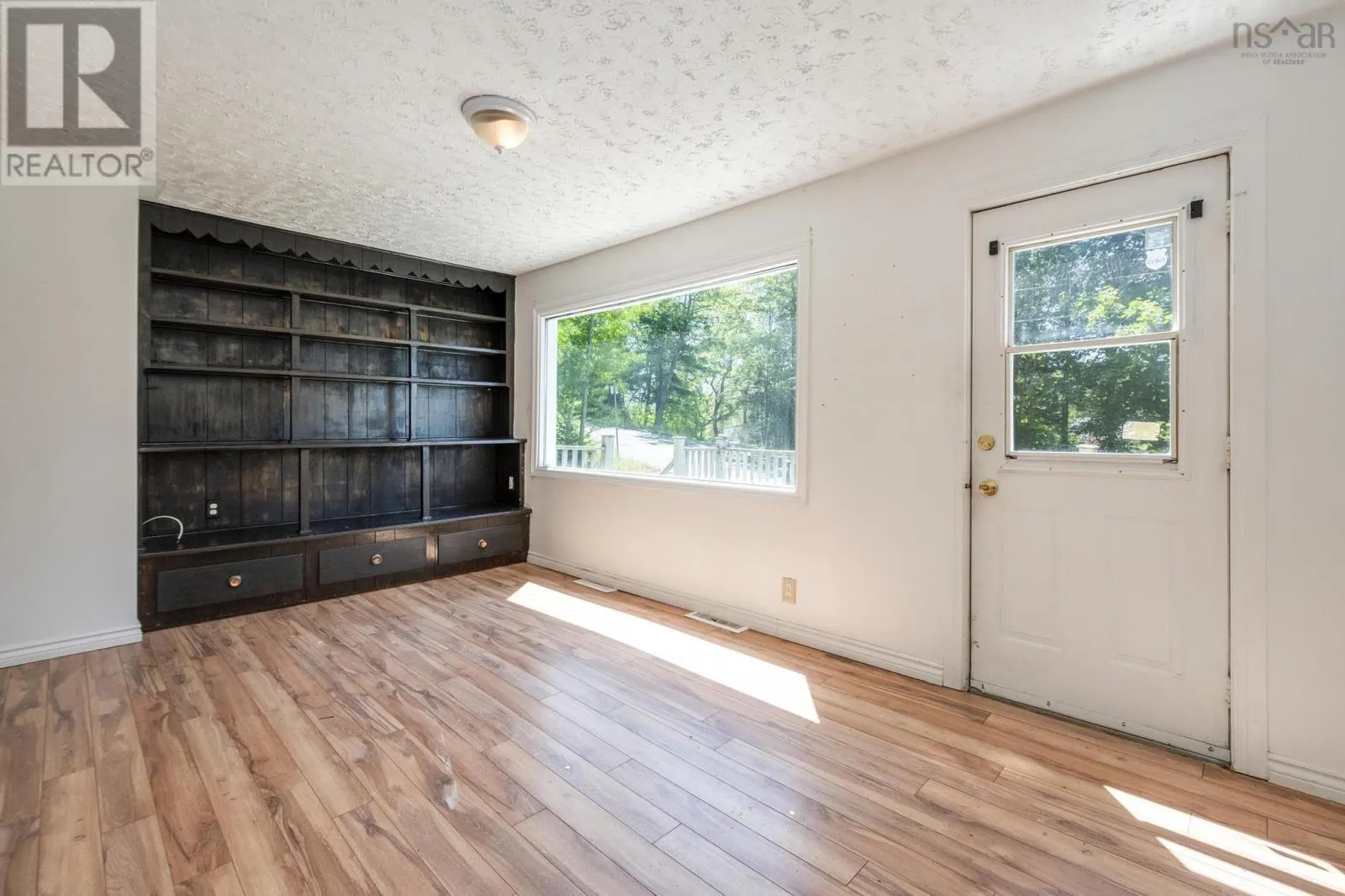 79 Mountain Avenue