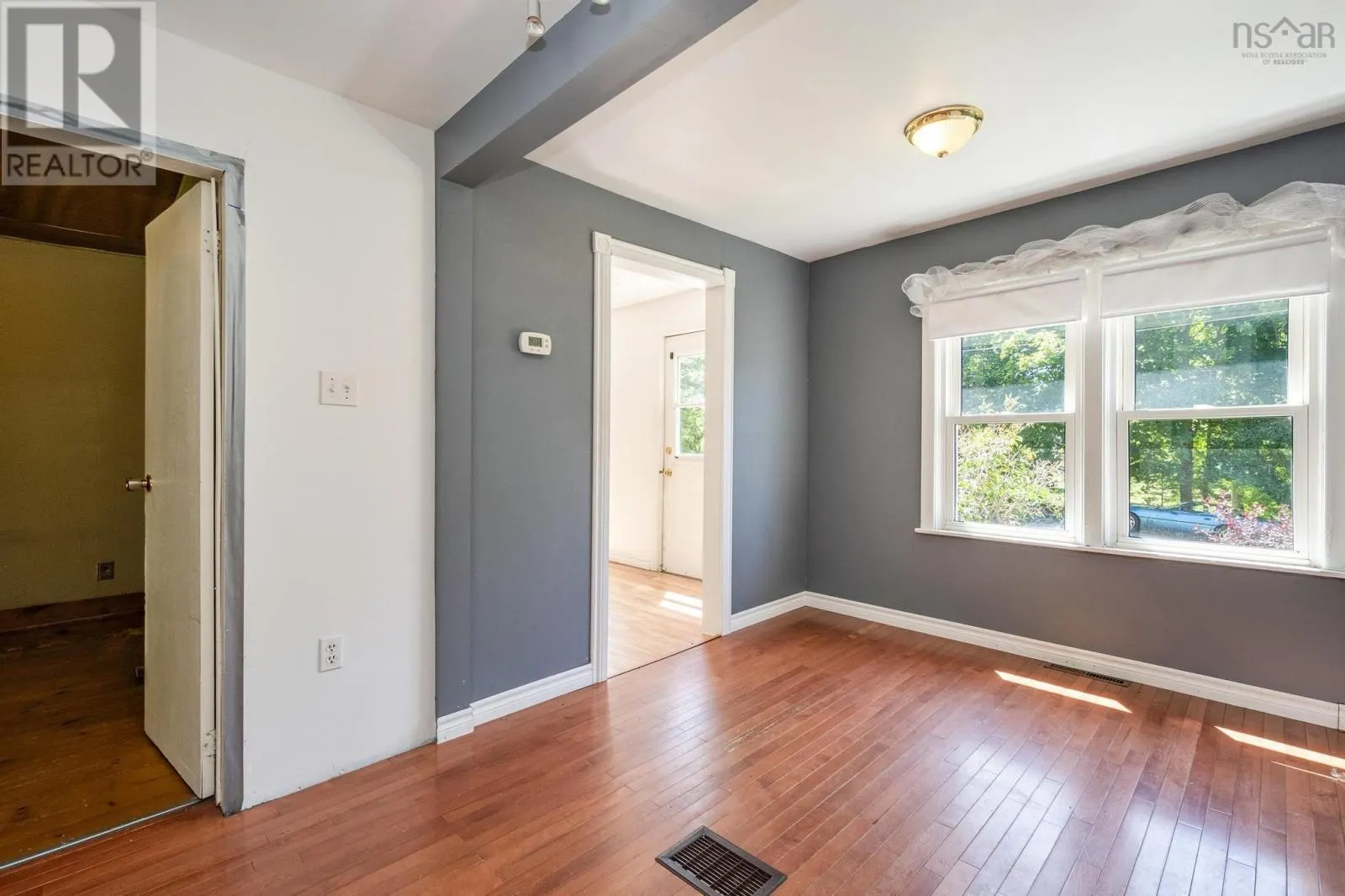 79 Mountain Avenue