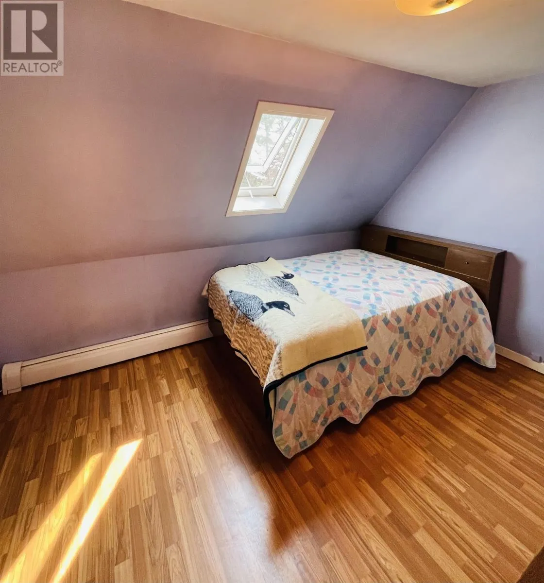 417 Earnscliffe Road