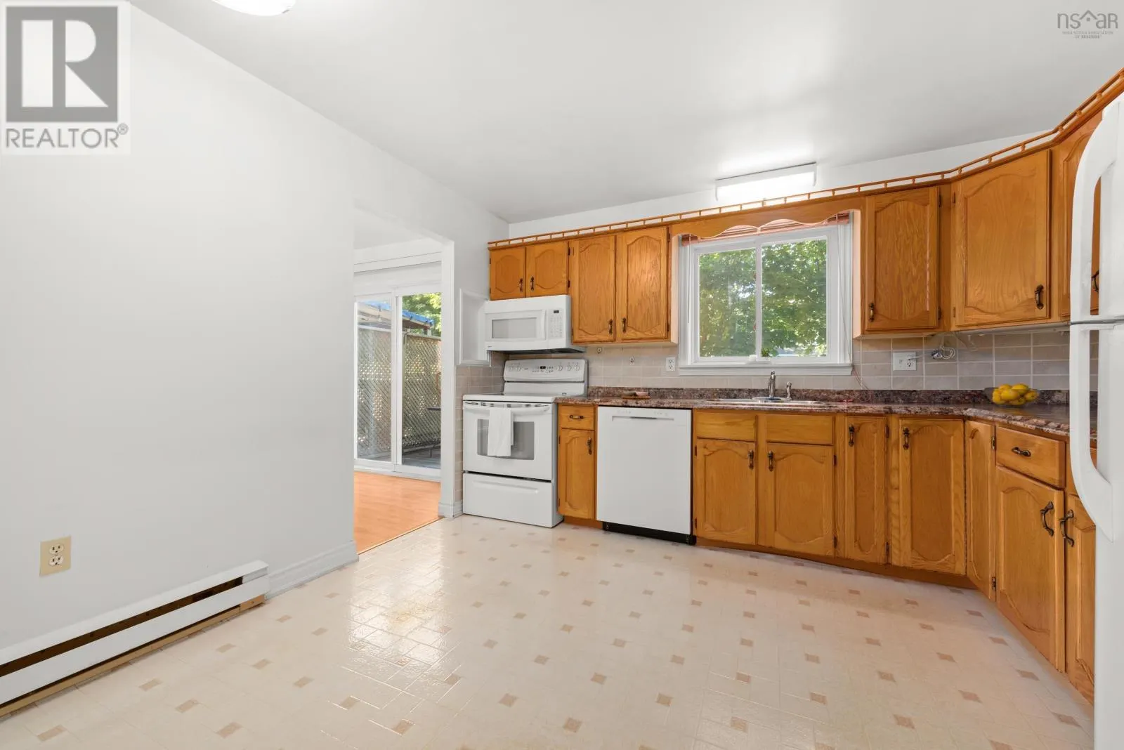 6 Venice Court