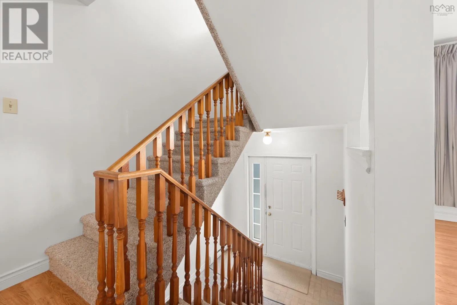 6 Venice Court