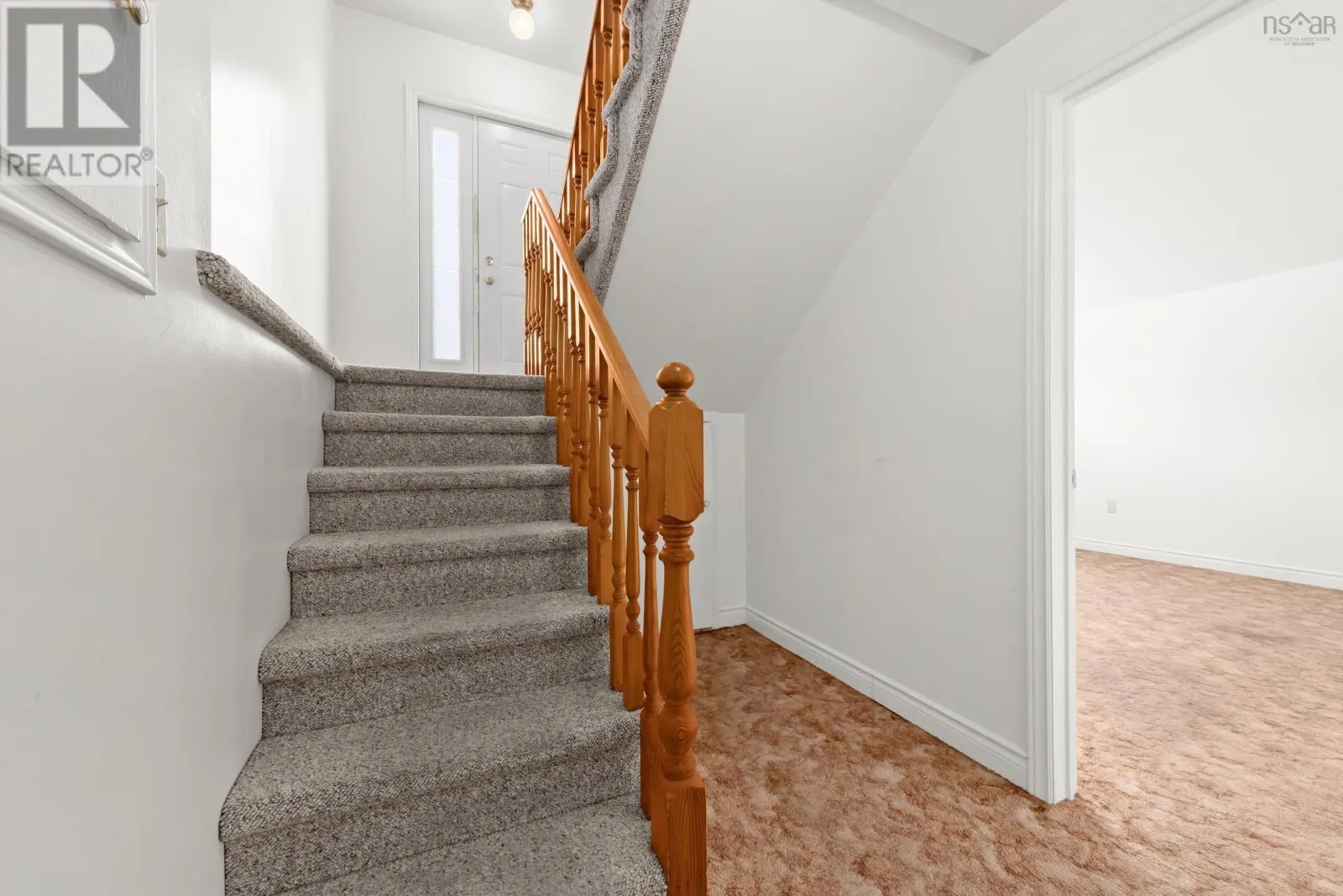 6 Venice Court