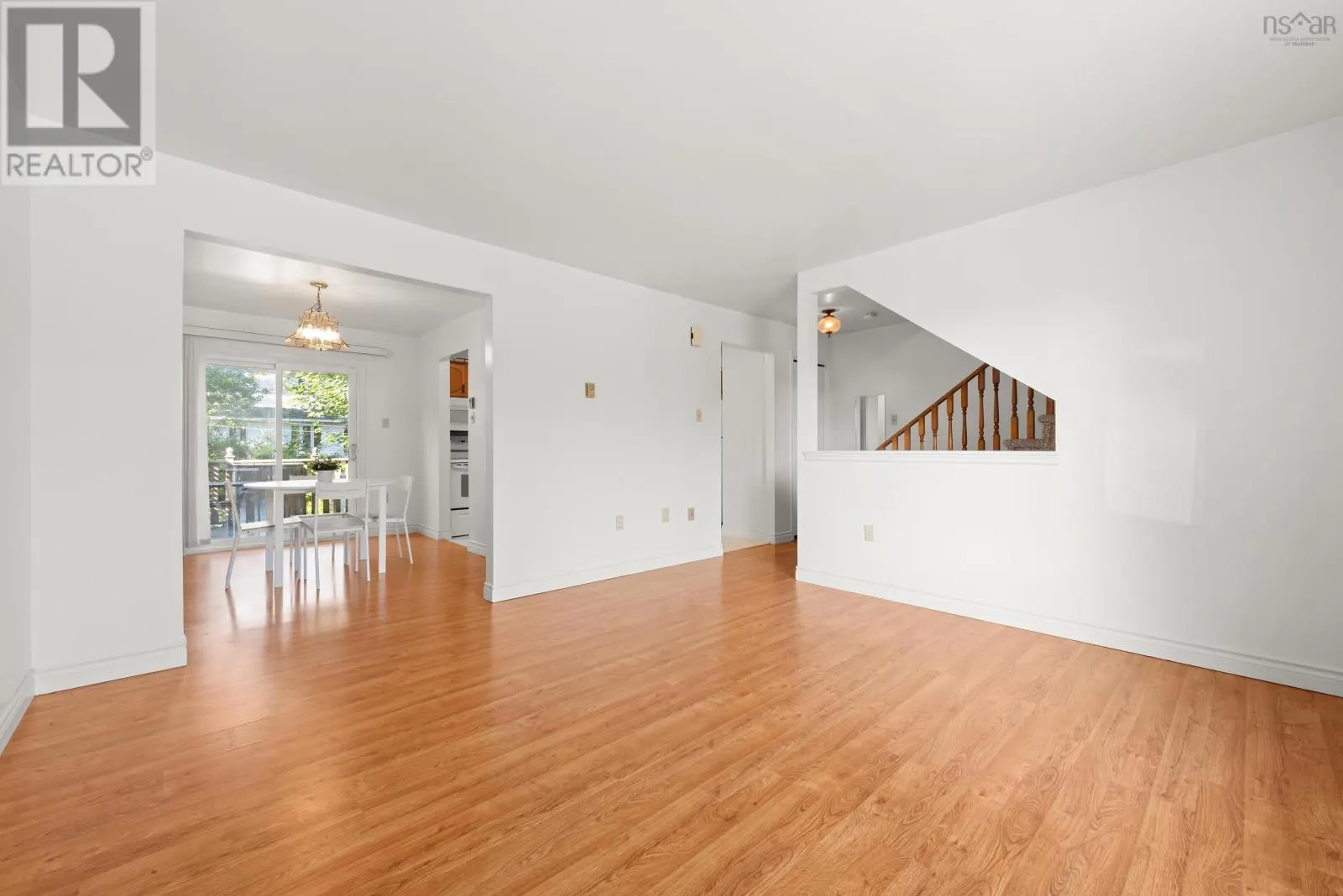 6 Venice Court