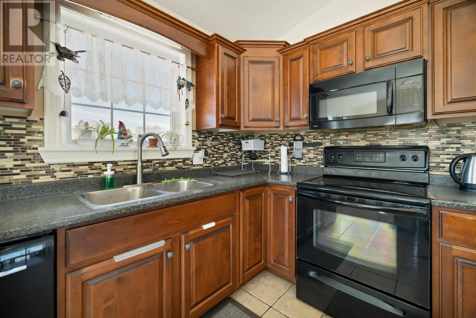 48 Picton Beete Crescent