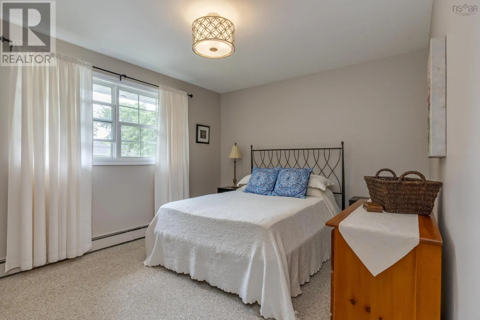 15 Landrace Crescent