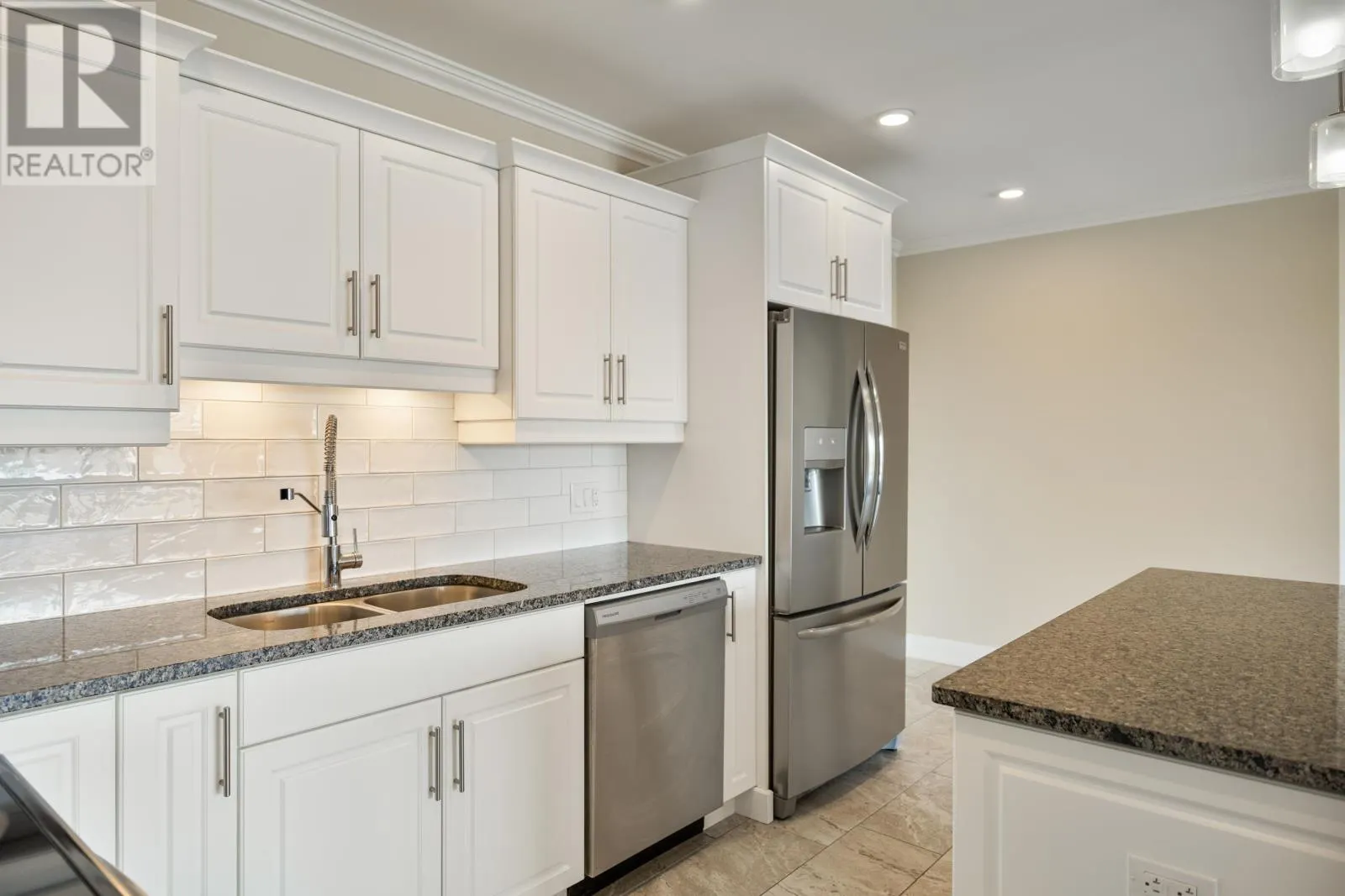301 208 Shakespeare Drive