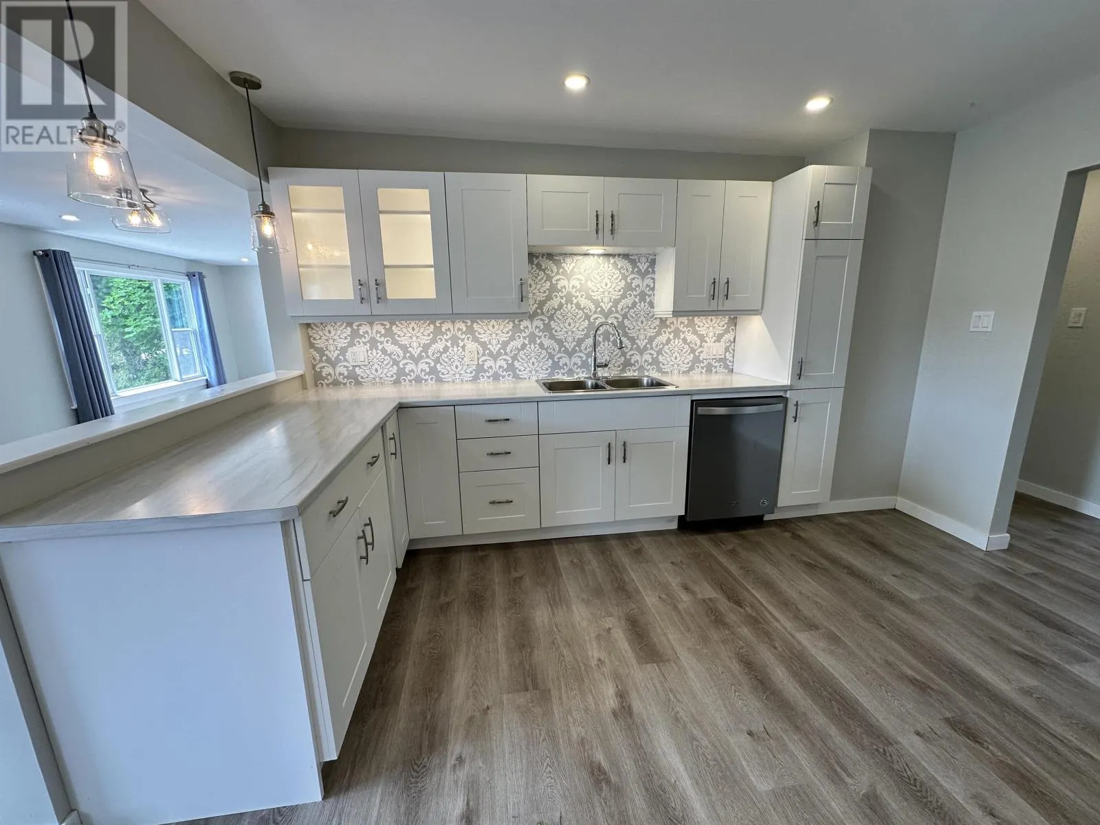 389 Highland Avenue