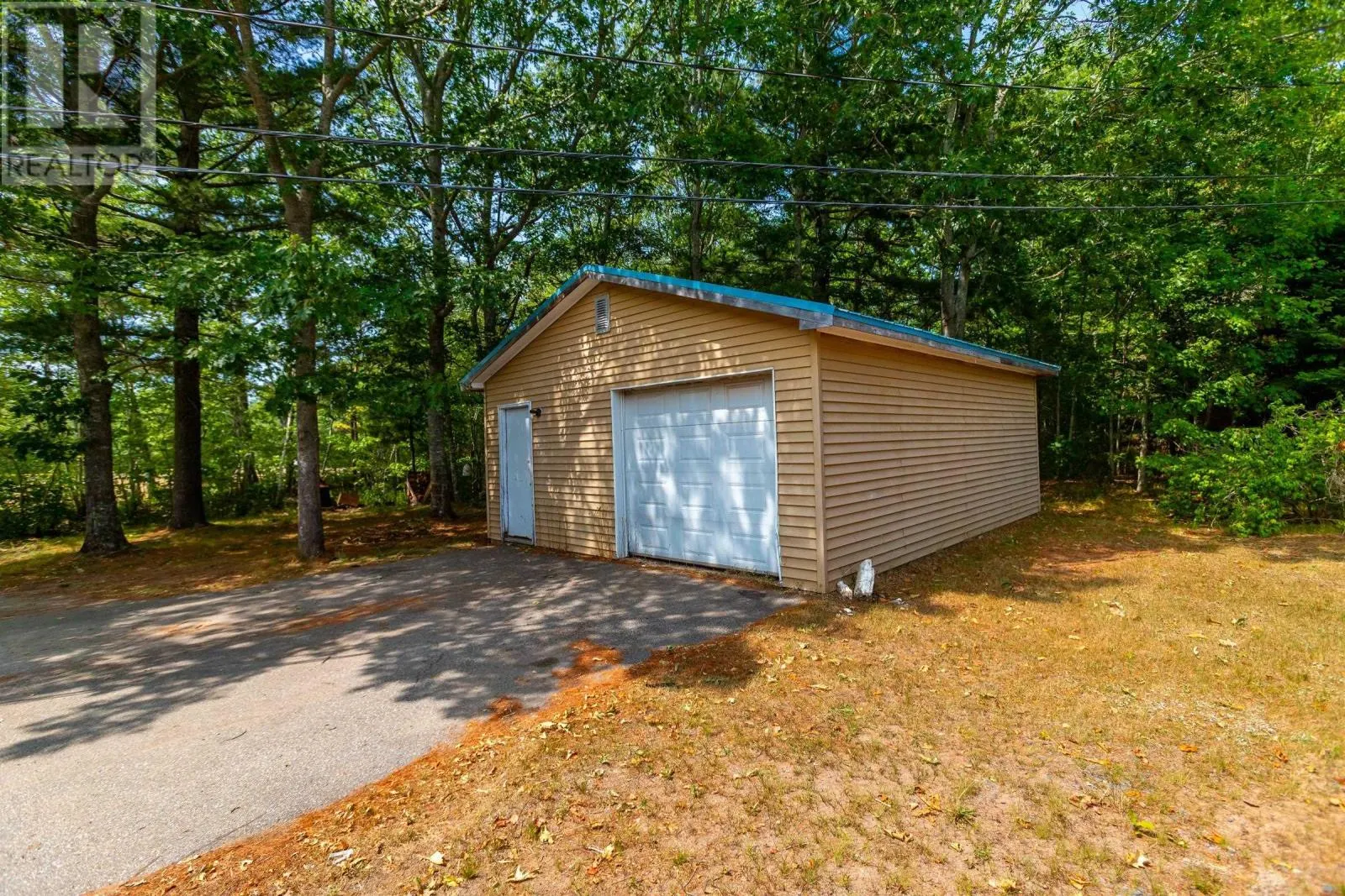 1 Pinecrest Drive