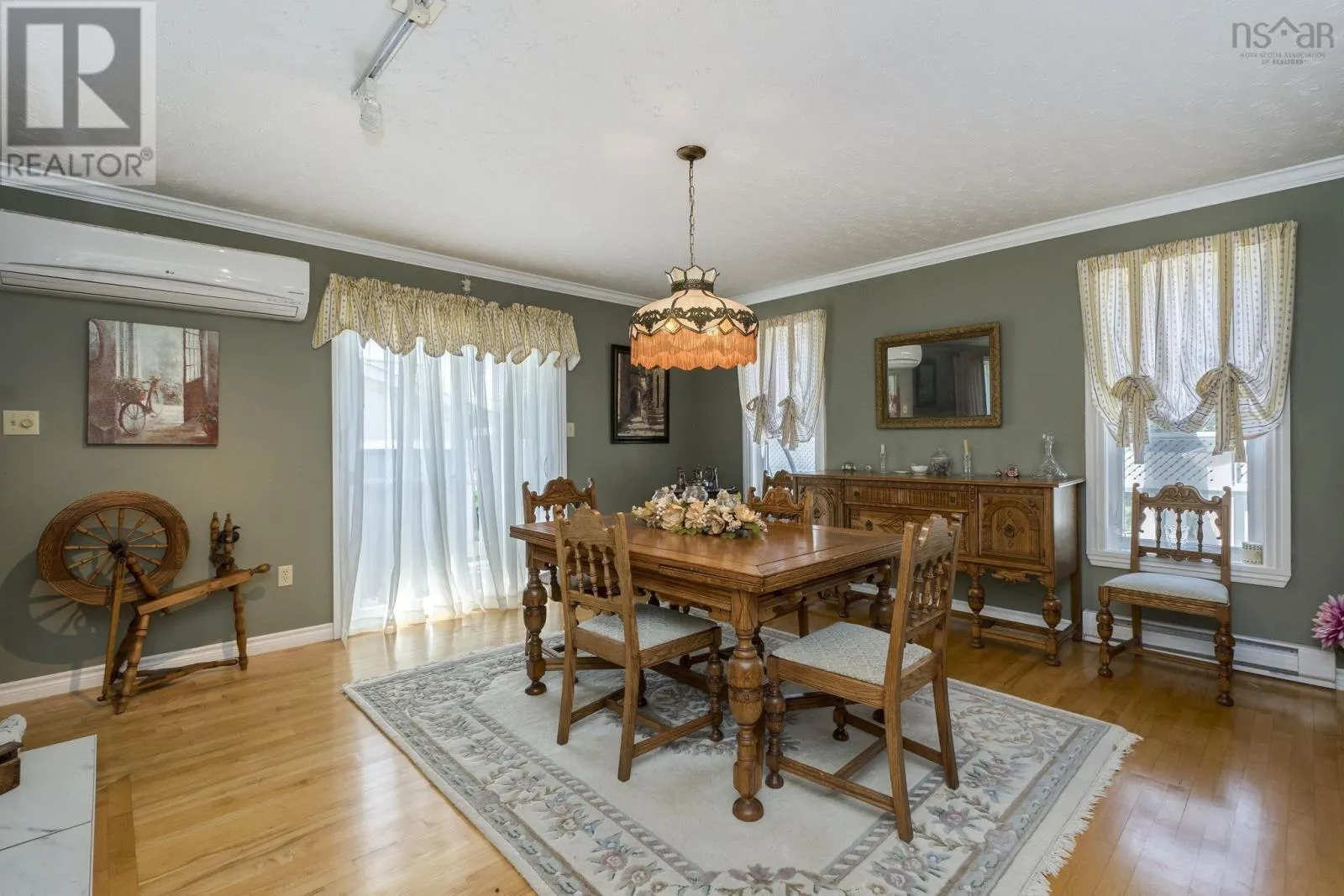 180 Rockmanor Drive